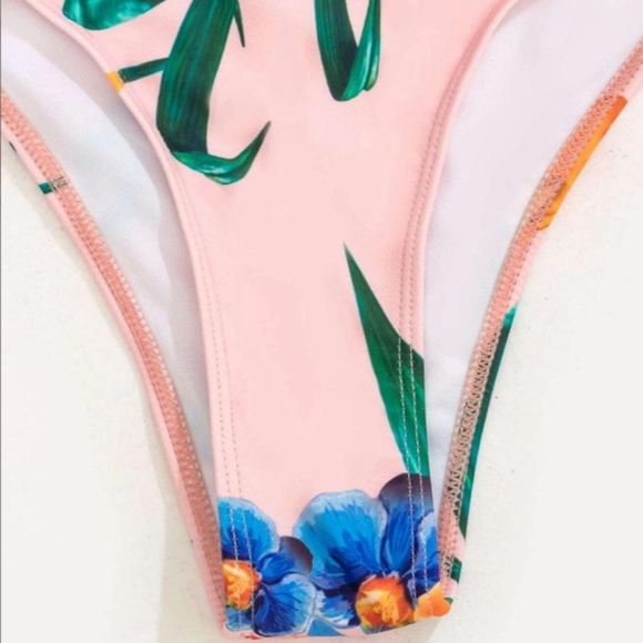 New 3 piece Bikini Sze 8 Pink floral beach skirt ruffle swimsuit cover up knot - Picture 7 of 7